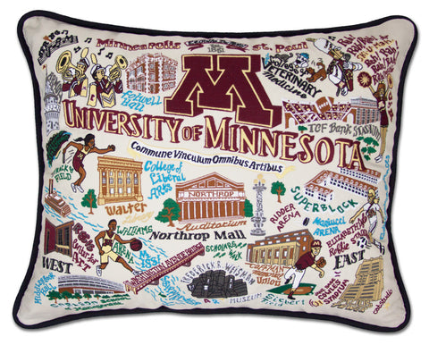 MINNESOTA, UNIVERSITY Pillow