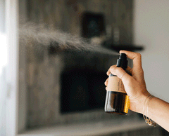 NO. 04: TEAKWOOD & TOBACCO Room & Linen Spray
